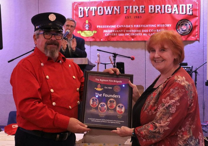 aa99ec_23ec20049d914dd6bcbe5692fef32164~mv2